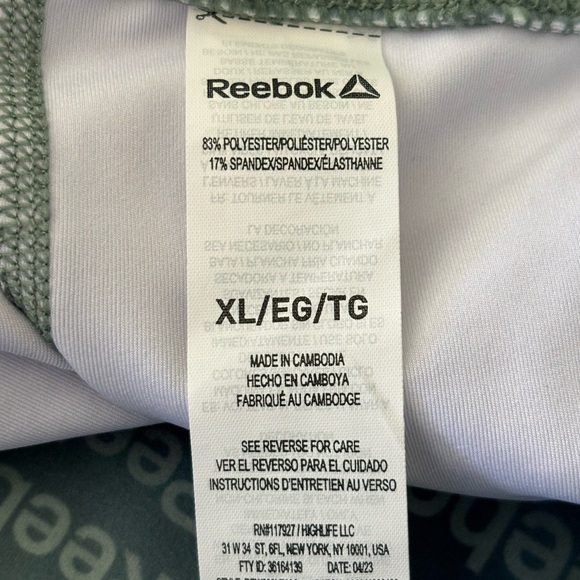 Reebok women’s shades of green work out pants. Size Extra Large - Picture 4 of 5